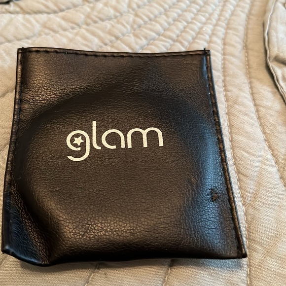 Small, pocket mirror with case - Picture 3 of 3